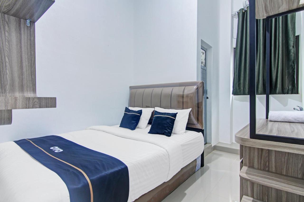 Oyo 90704 Nabila Residence Syariah Padang  Exteriér fotografie
